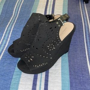 Black Marc Fisher Wedges